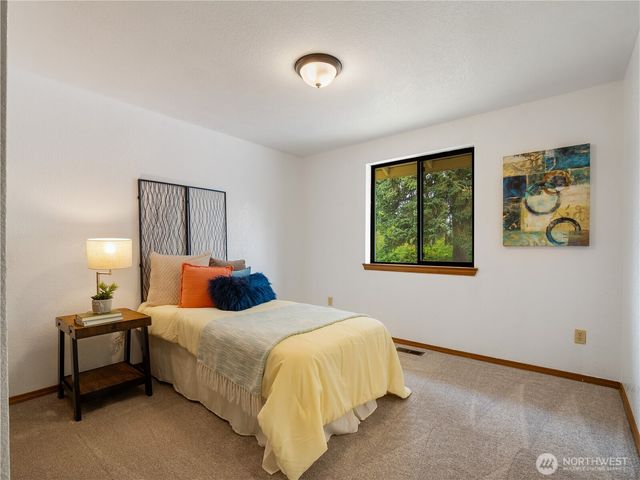 501 E 82nd Street, Tacoma, WA 98404