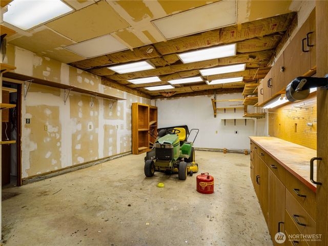 501 E 82nd Street, Tacoma, WA 98404