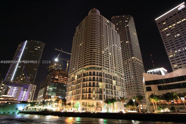 300 S BISCAYNE BL 2503, Miami, FL 33131