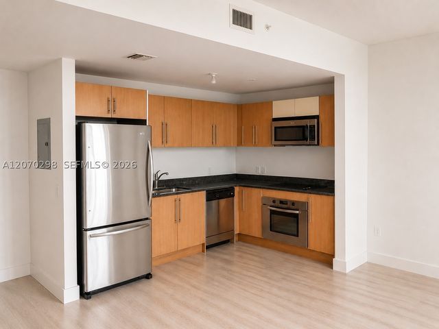 300 S BISCAYNE BL 2503, Miami, FL 33131