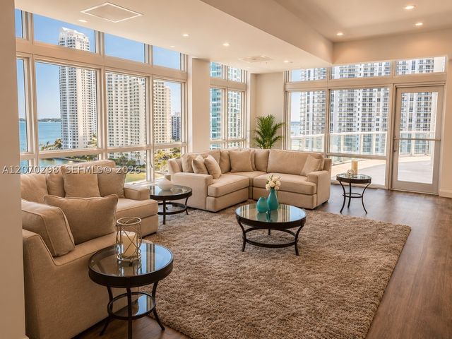 300 S BISCAYNE BL 2503, Miami, FL 33131