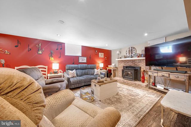 26800 HOWARD CHAPEL DR, Damascus, MD 20872