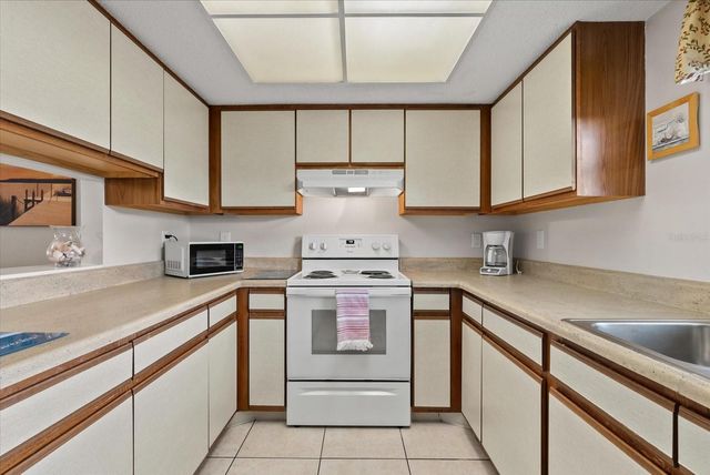 1531 PLACIDA ROAD 204, Englewood, FL 34223