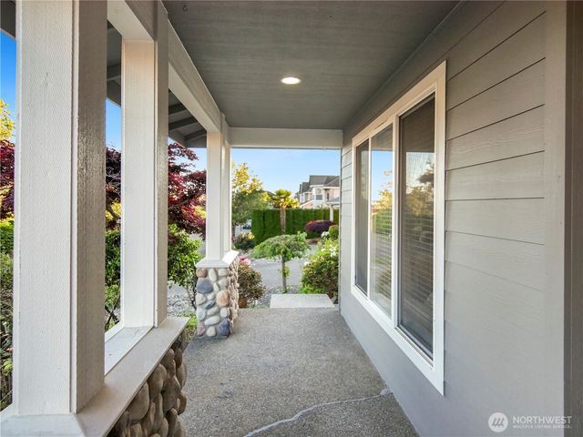 1818 Beacon Court NE, Tacoma, WA 98422