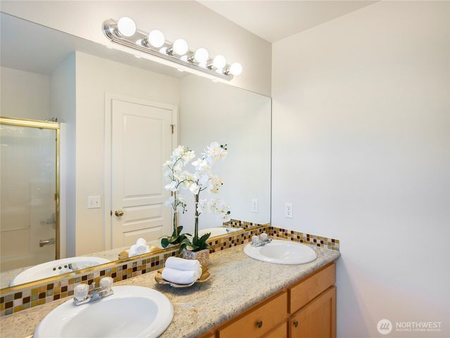 1818 Beacon Court NE, Tacoma, WA 98422