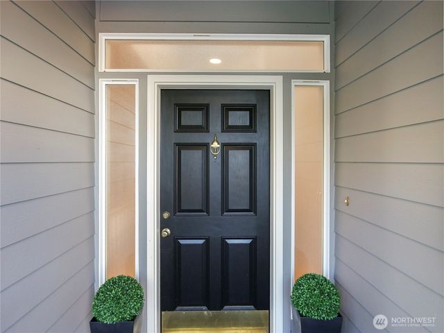 1818 Beacon Court NE, Tacoma, WA 98422