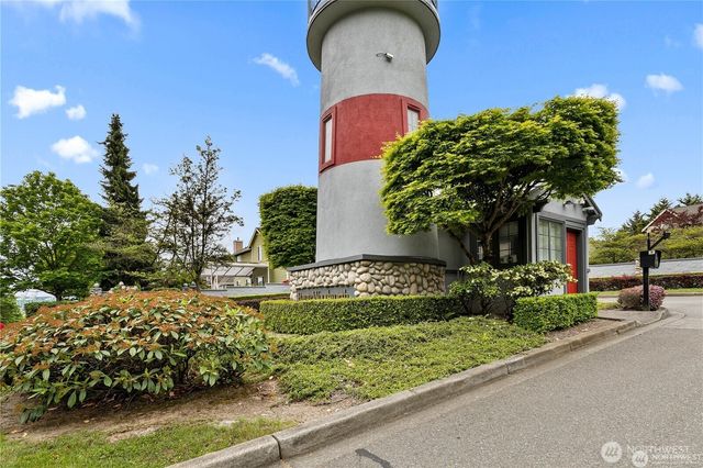 1818 Beacon Court NE, Tacoma, WA 98422