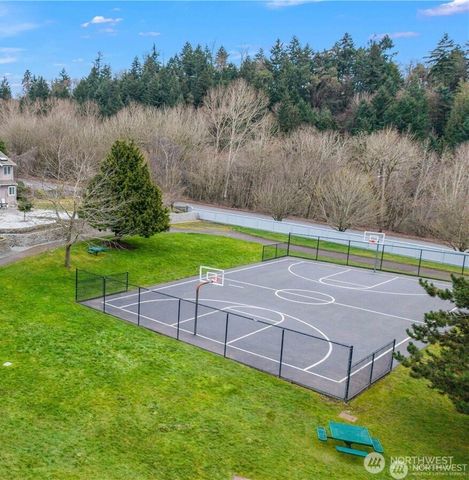 1818 Beacon Court NE, Tacoma, WA 98422