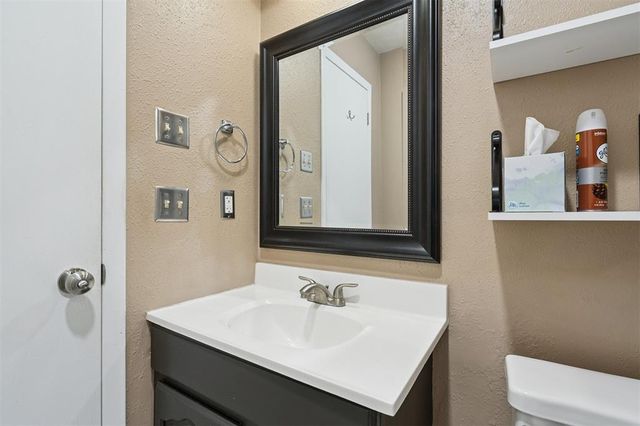 9723 Hefner Village Boulevard, Oklahoma City, OK 73162