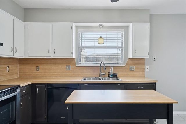 9723 Hefner Village Boulevard, Oklahoma City, OK 73162