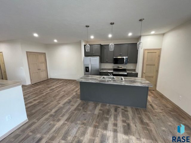 9621 W Tunis Dr Drive, Sioux Falls, SD 57106