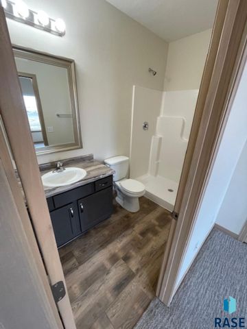 9621 W Tunis Dr Drive, Sioux Falls, SD 57106