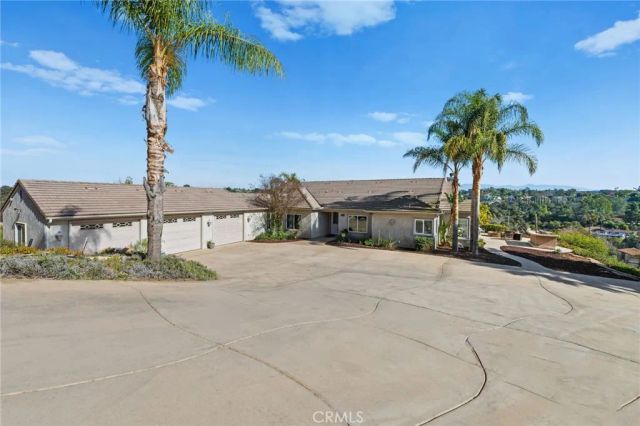 2240 Aqua Hill Road, Fallbrook, CA 92028