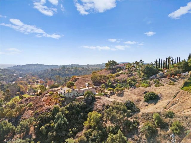 2240 Aqua Hill Road, Fallbrook, CA 92028