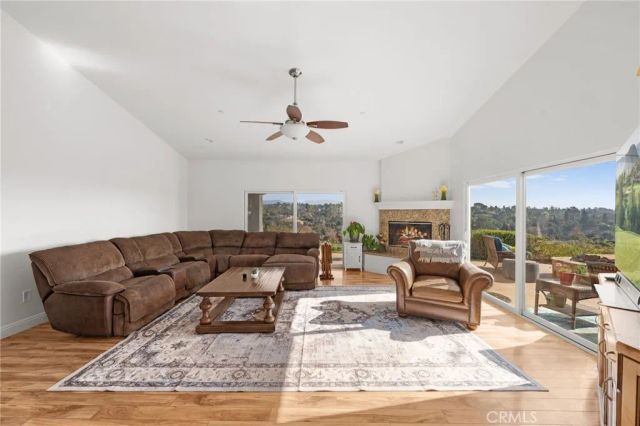 2240 Aqua Hill Road, Fallbrook, CA 92028