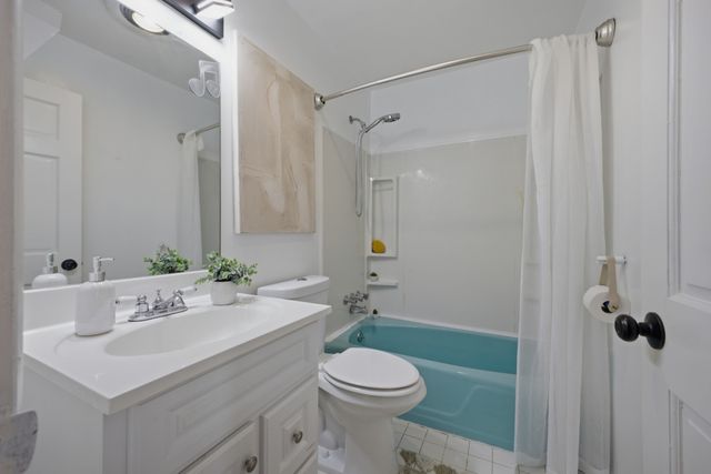 202 Harpeth Hills Dr, Kingston Springs, TN 37082
