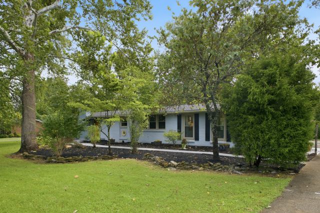 202 Harpeth Hills Dr, Kingston Springs, TN 37082