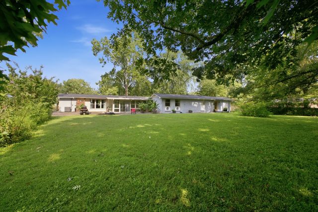 202 Harpeth Hills Dr, Kingston Springs, TN 37082