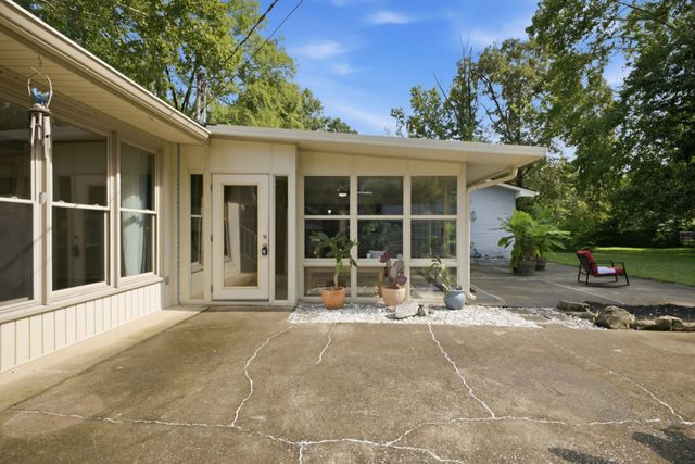 202 Harpeth Hills Dr, Kingston Springs, TN 37082