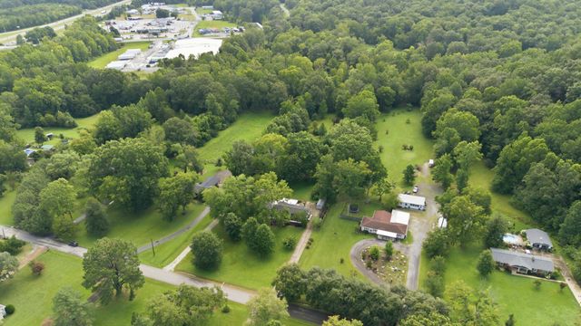 202 Harpeth Hills Dr, Kingston Springs, TN 37082