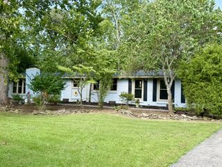 202 Harpeth Hills Dr, Kingston Springs, TN 37082