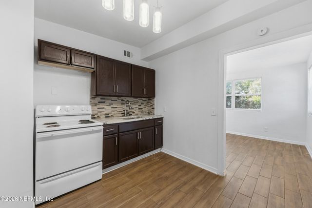 8617 3RD Avenue, Jacksonville, FL 32208