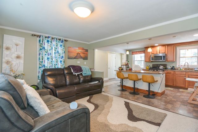 14 Millbrook Drive, Nashua, NH 03062