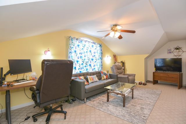 14 Millbrook Drive, Nashua, NH 03062