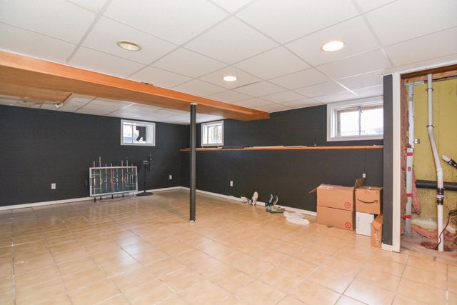 14 Millbrook Drive, Nashua, NH 03062