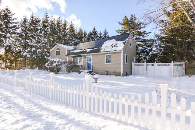 14 Millbrook Drive, Nashua, NH 03062