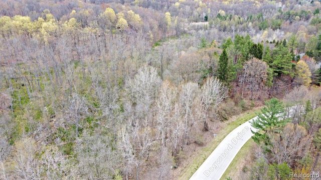 313 Dogwood Lane, Ortonville, MI 48462