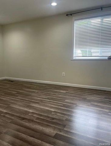 26006 CHERRY HILL Road, Dearborn Heights, MI 48127