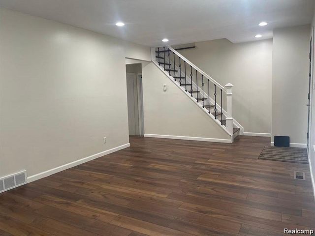 26006 CHERRY HILL Road, Dearborn Heights, MI 48127