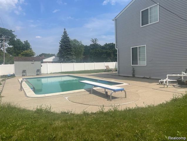 26006 CHERRY HILL Road, Dearborn Heights, MI 48127