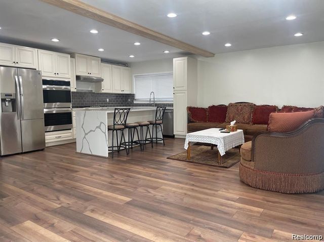 26006 CHERRY HILL Road, Dearborn Heights, MI 48127