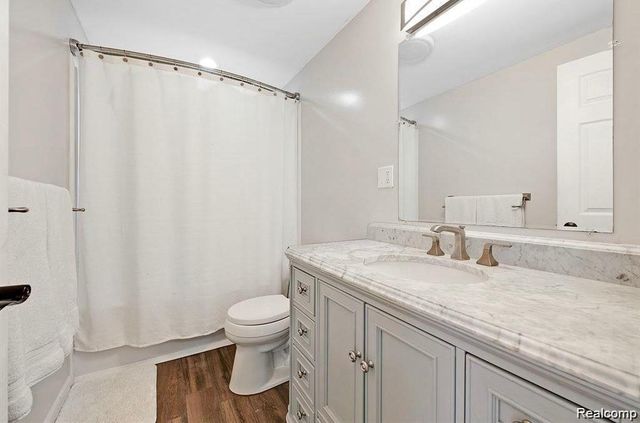 26006 CHERRY HILL Road, Dearborn Heights, MI 48127