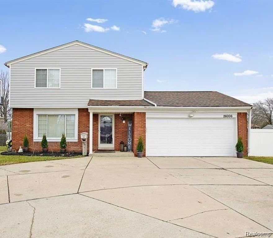 26006 CHERRY HILL Road, Dearborn Heights, MI 48127