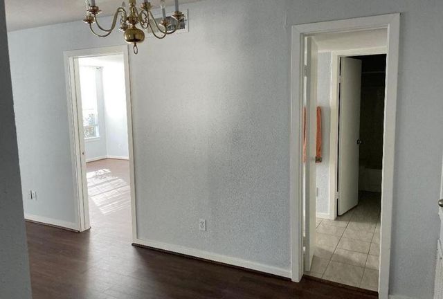 2333 Bering Drive 201, Houston, TX 77057