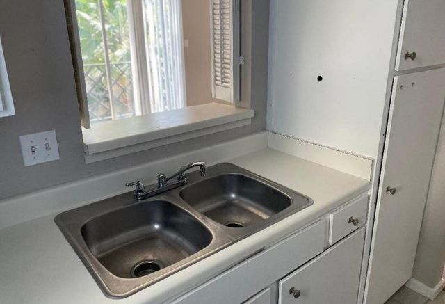 2333 Bering Drive 201, Houston, TX 77057