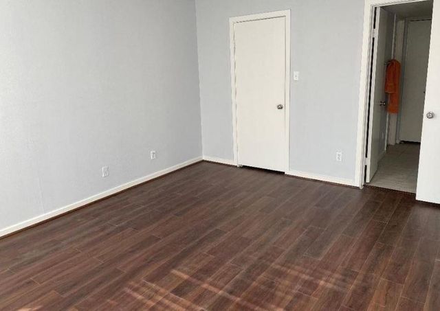 2333 Bering Drive 201, Houston, TX 77057