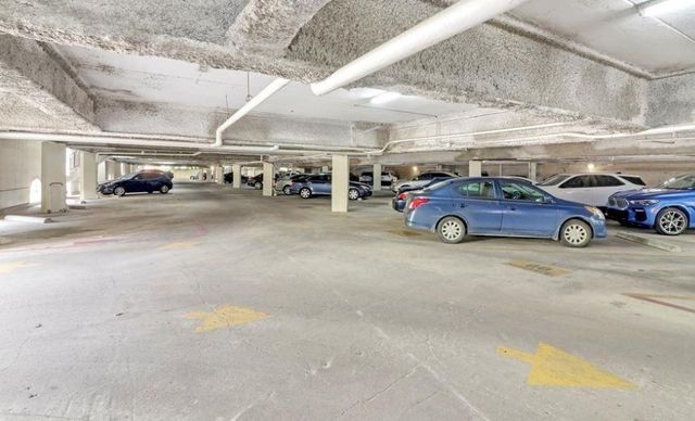 2333 Bering Drive 201, Houston, TX 77057