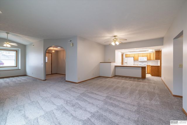 104 E Deer Lane, Plattsmouth, NE 68048