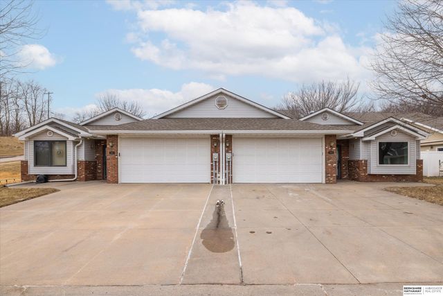 104 E Deer Lane, Plattsmouth, NE 68048