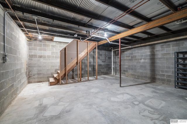 104 E Deer Lane, Plattsmouth, NE 68048