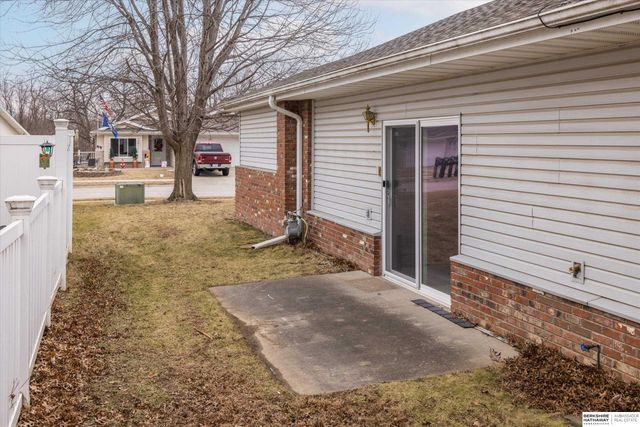 104 E Deer Lane, Plattsmouth, NE 68048