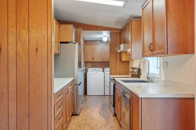 16 Roger Road, Goffstown, NH 03045