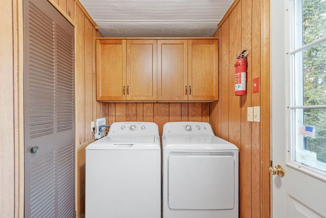 16 Roger Road, Goffstown, NH 03045