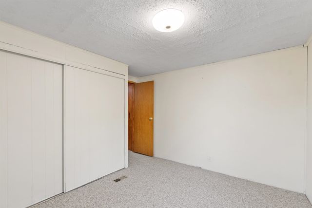 16 Roger Road, Goffstown, NH 03045