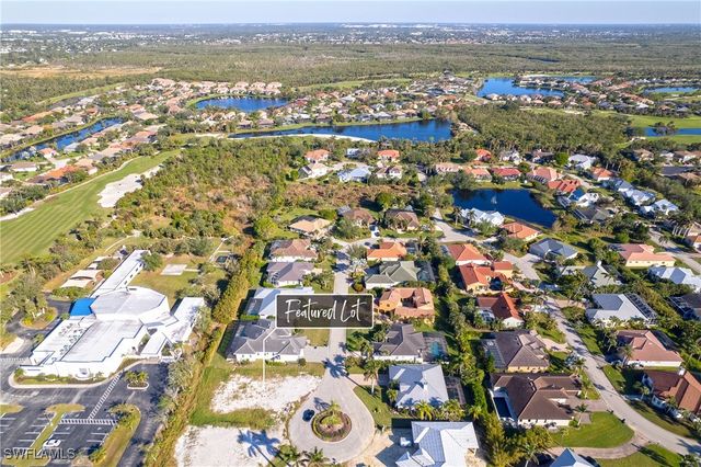 8726 Lakefront CT, Fort Myers, FL 33908