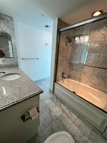 2101 Brickell Ave 3205, Miami, FL 33129